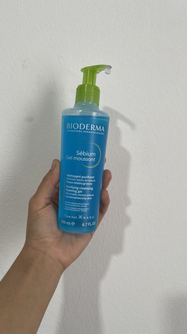 ژل شستشوی فومینگ بایودرما سری سبیوم (Bioderma Sébium Foaming Gel) است. - Image 2