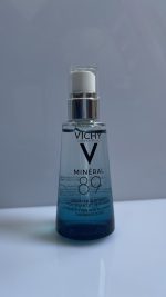 سرم تقویت کننده و مرطوب کننده ویشی مدل Mineral 89 حجم 50 میلی لیتر - Image 4