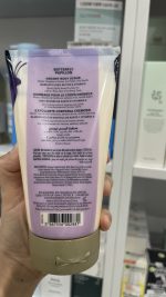 ستفاده از اسکراب بدن Butterfly برای پوست نرم و مرطوب