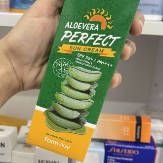 تصویر بسته‌بندی کرم ضد آفتاب آلوئه‌ورا فارم‌استی با SPF50+